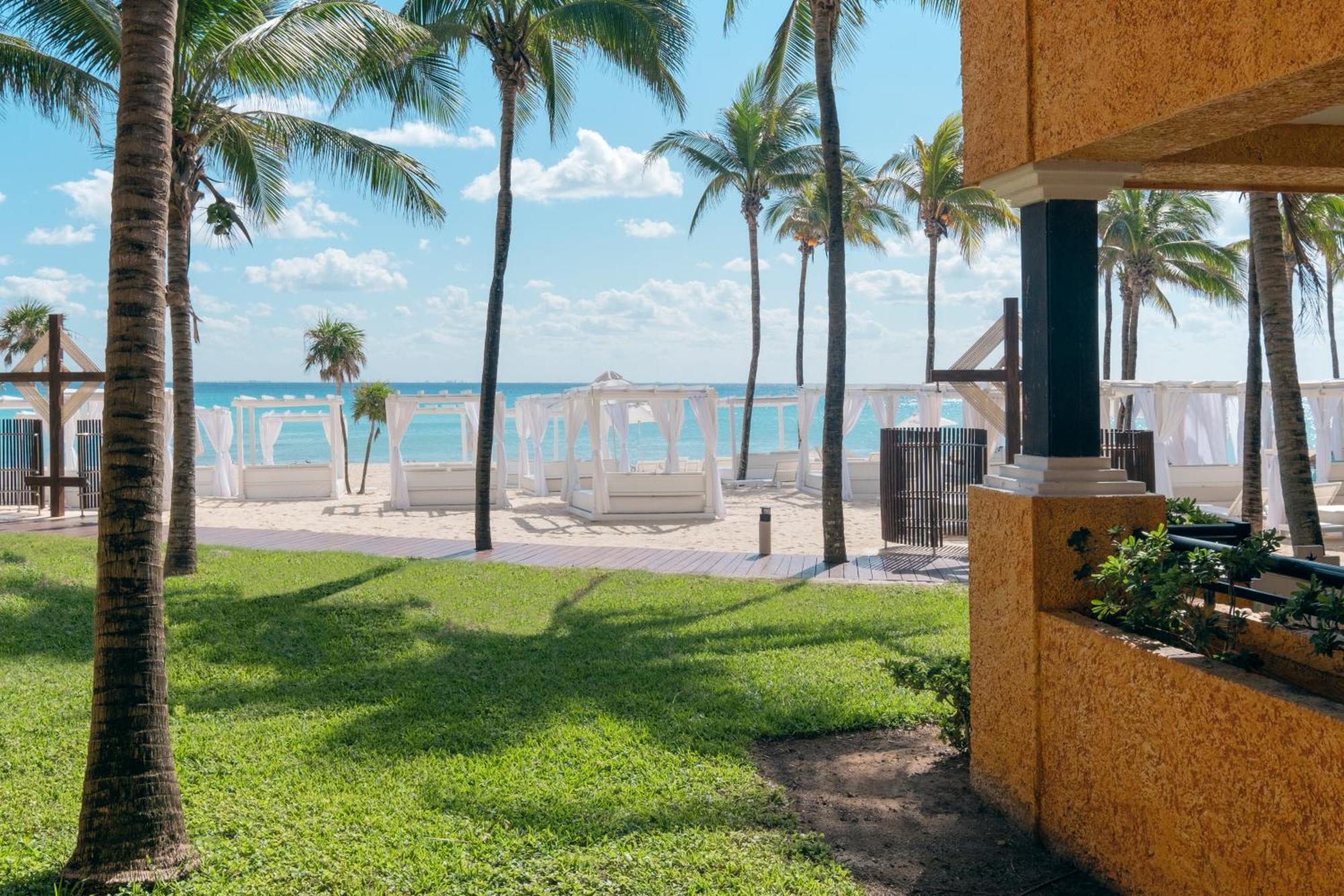 Junior Suite Ocean Front Beach Access